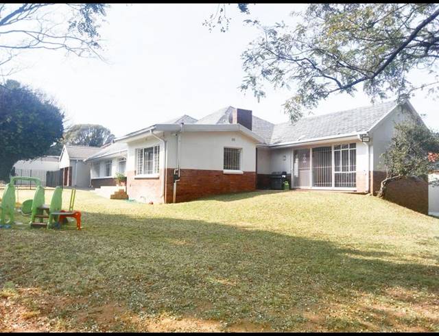 4 BEDROOM PROPERTY TO RENT IN SAVOY ESTATE